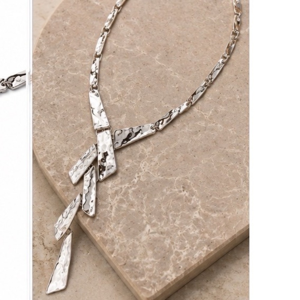 BLM SOHO Silver Hammered Geometric Y-Necklace Tiered Drop Statement Jewelry - Picture 5 of 8